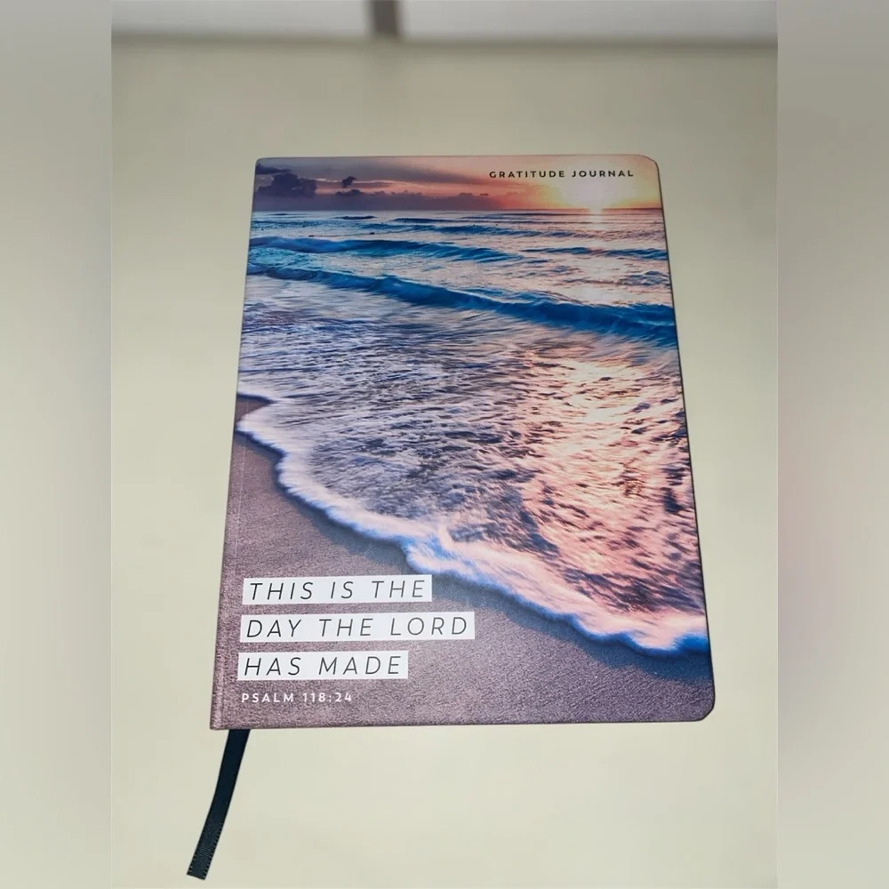 Gratitude Journal with Beach Sunset Cover || NWOT || 6x8